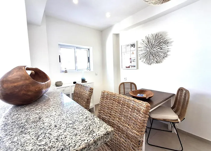 Love Beach View Três castelos 8 Appartement *